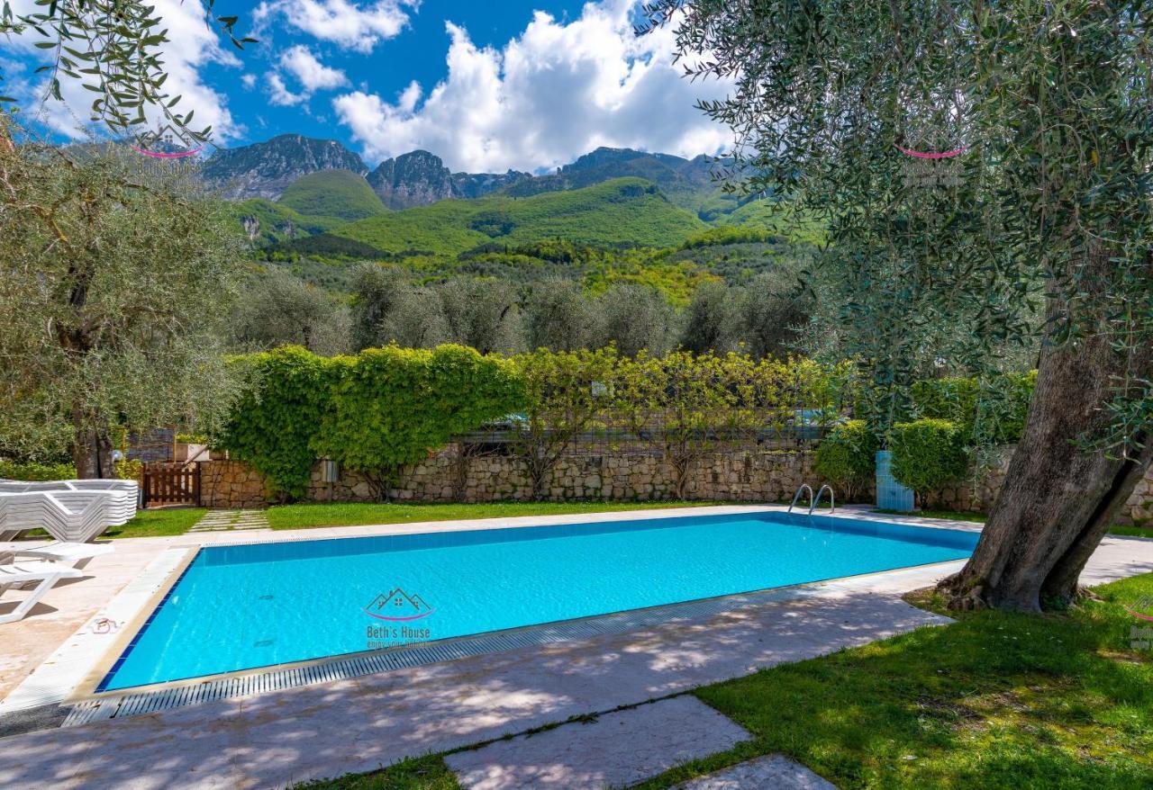 Garden Beth'S House Daire Brenzone sul Garda Dış mekan fotoğraf